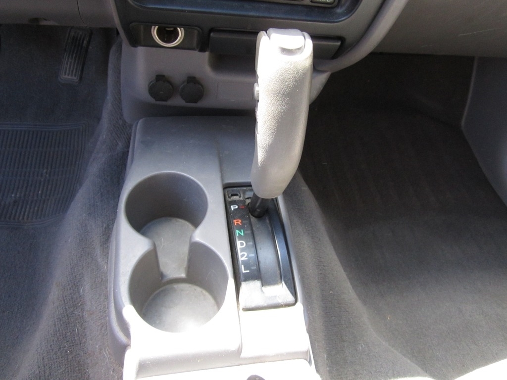 2004 Toyota Tacoma PreRunner V6 photo