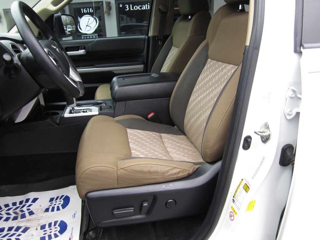 2018 Toyota Tundra SR5 photo
