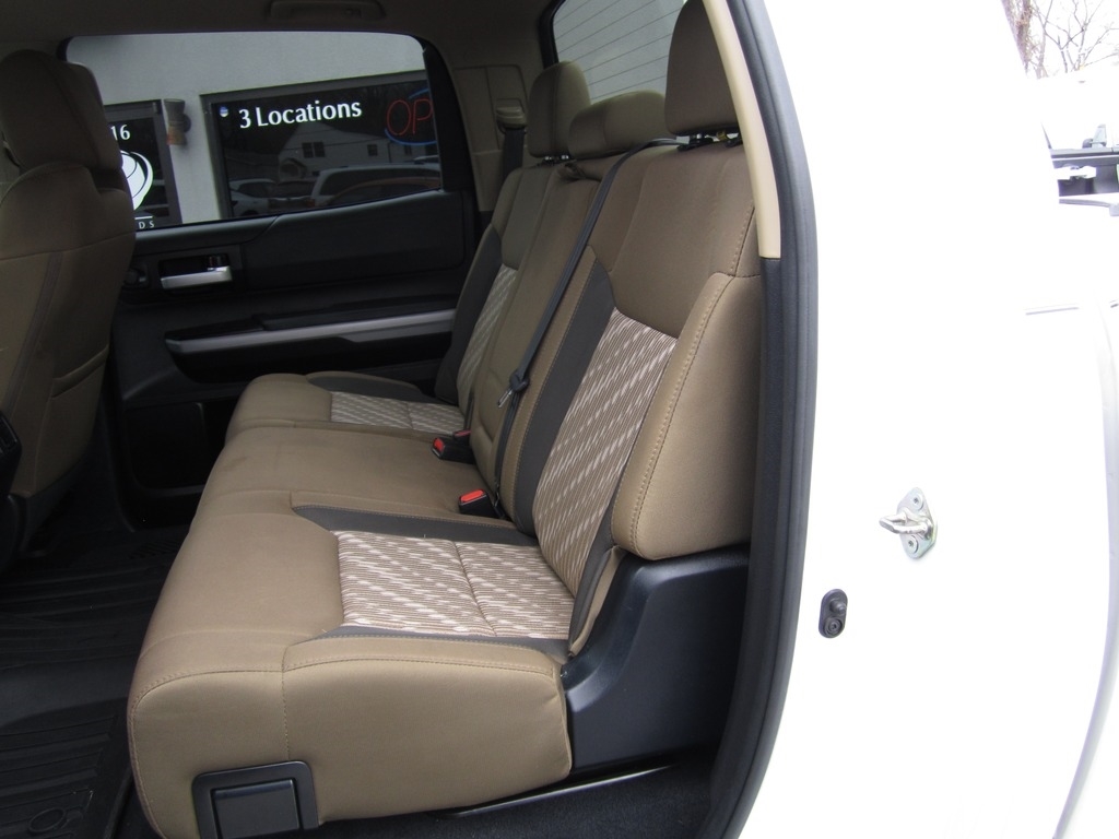 2018 Toyota Tundra SR5 photo