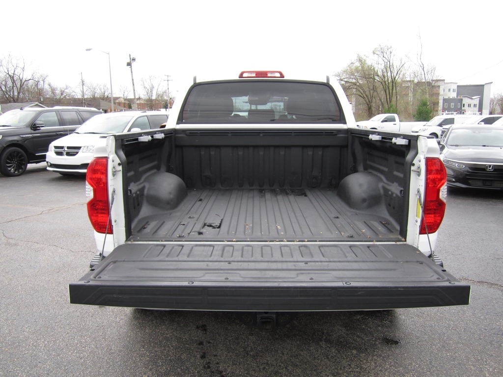 2018 Toyota Tundra SR5 photo