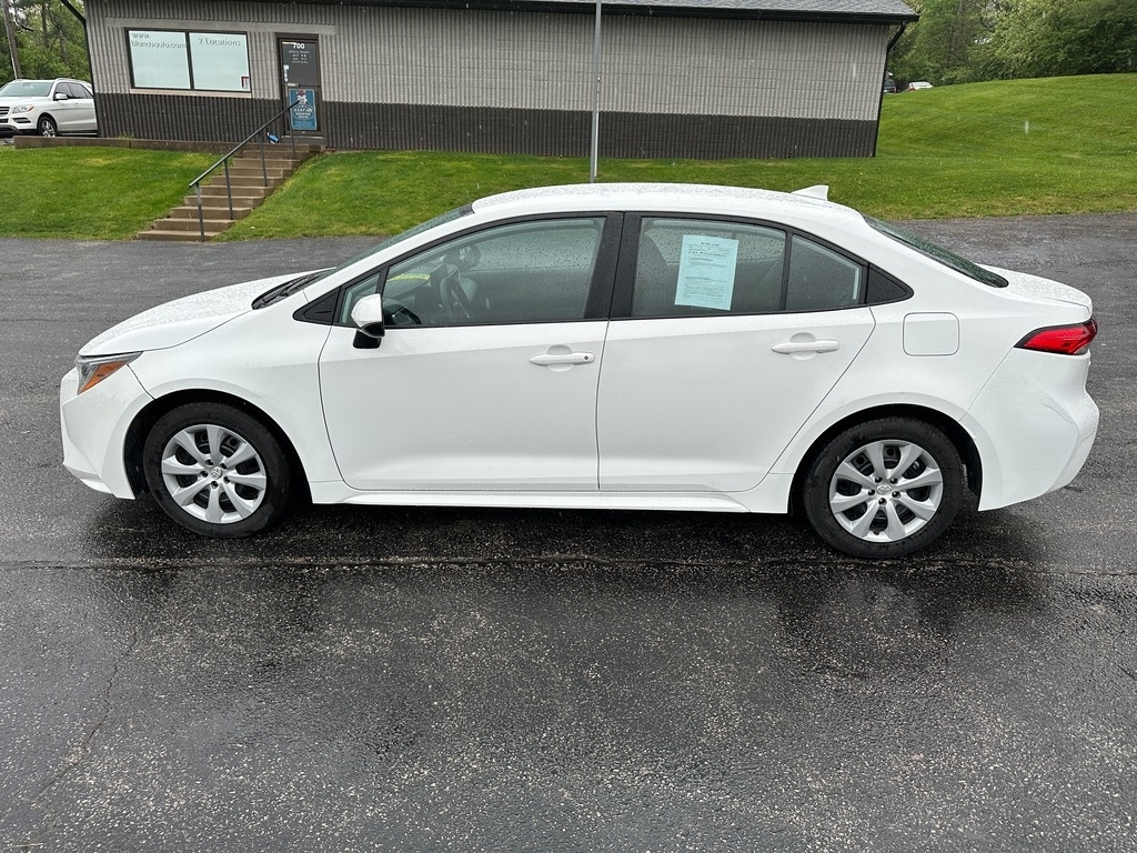 2022 Toyota Corolla LE Sedan
