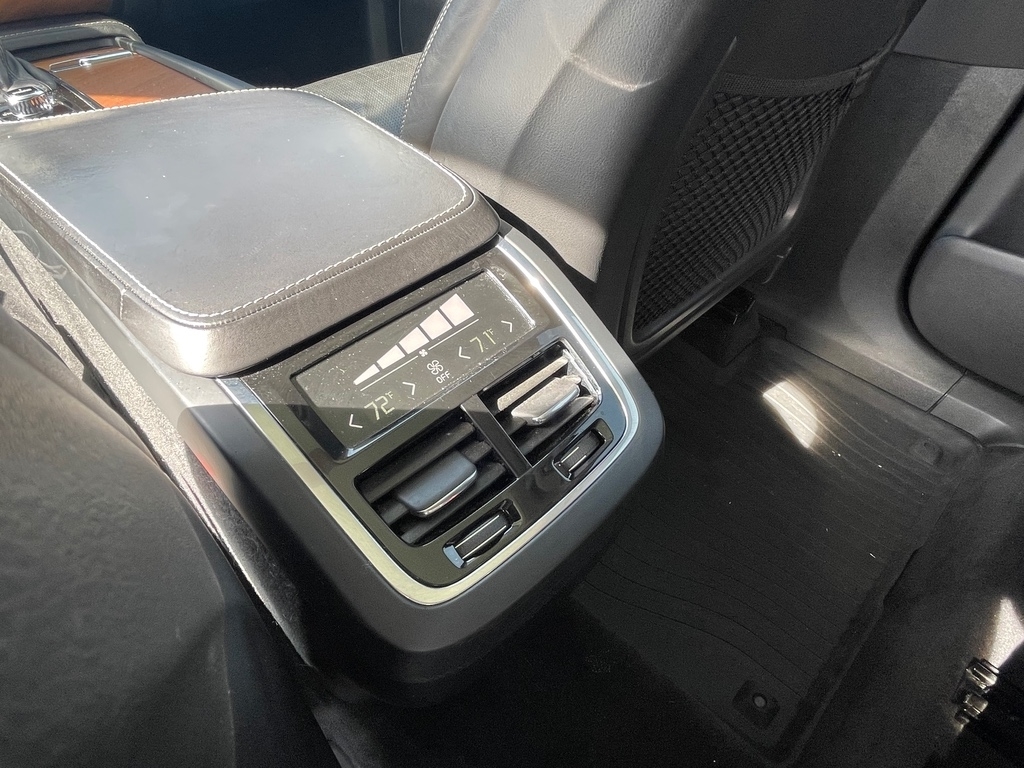 2017 Volvo XC90 T6 Inscription photo
