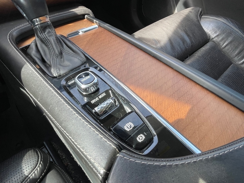 2017 Volvo XC90 T6 Inscription photo