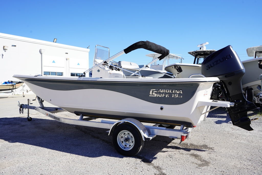 2025 Carolina Skiff 19 LS  4