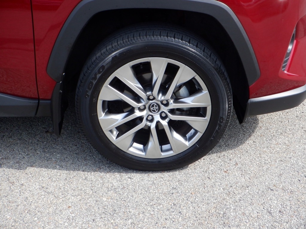 2021 Toyota RAV4 XLE Premium AWD photo