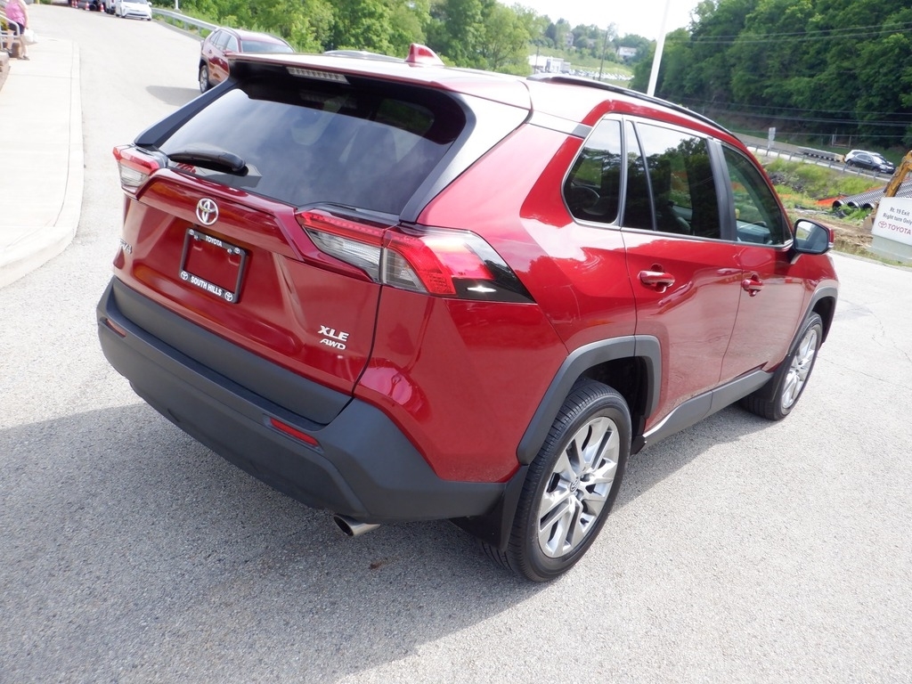 2021 Toyota RAV4 XLE Premium AWD photo