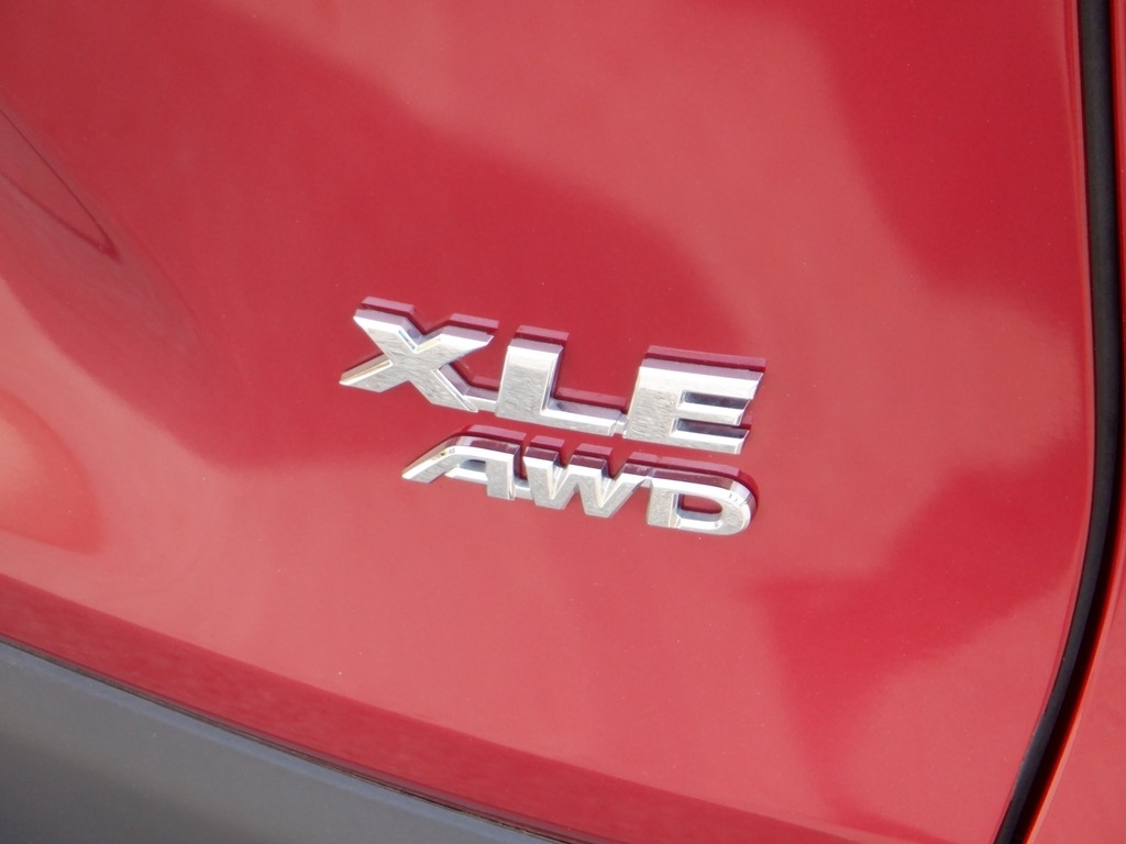 2021 Toyota RAV4 XLE Premium AWD photo