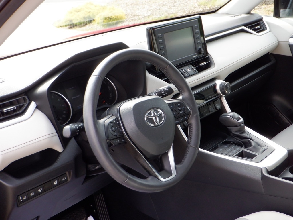 2021 Toyota RAV4 XLE Premium AWD photo