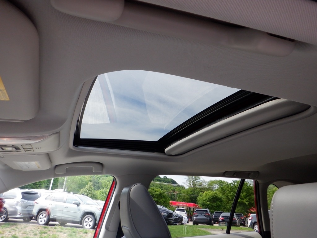 2021 Toyota RAV4 XLE Premium AWD photo
