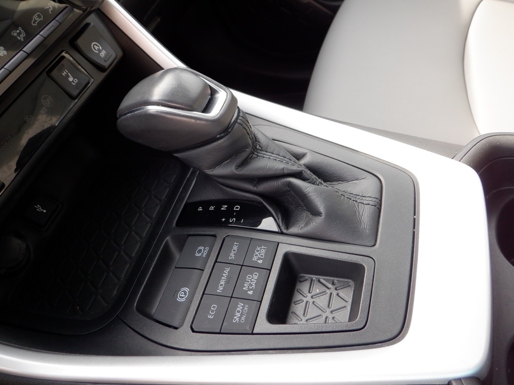 2021 Toyota RAV4 XLE Premium AWD photo