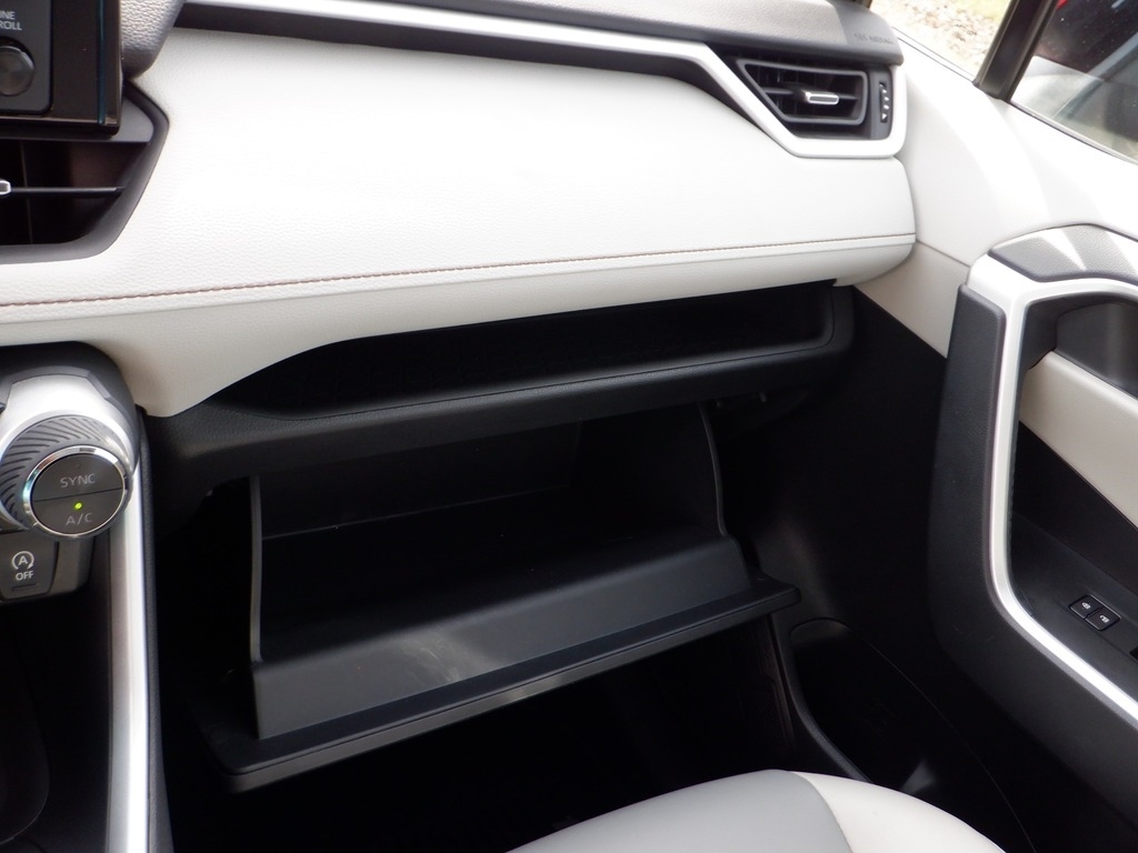 2021 Toyota RAV4 XLE Premium AWD photo