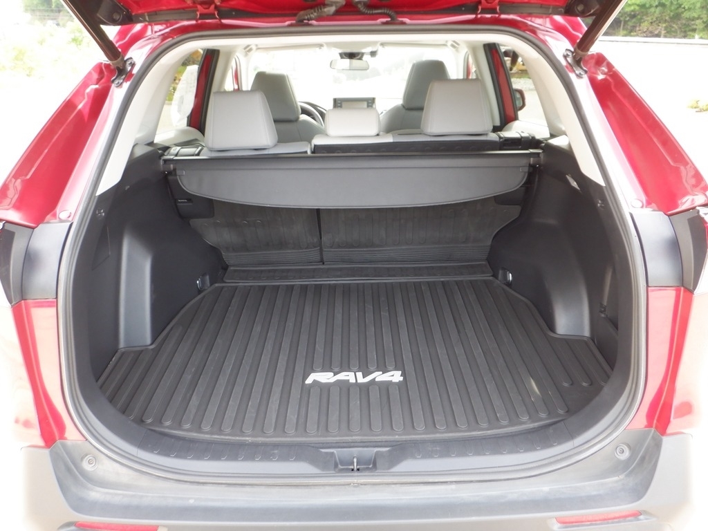 2021 Toyota RAV4 XLE Premium AWD photo