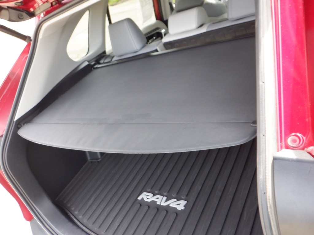 2021 Toyota RAV4 XLE Premium AWD photo