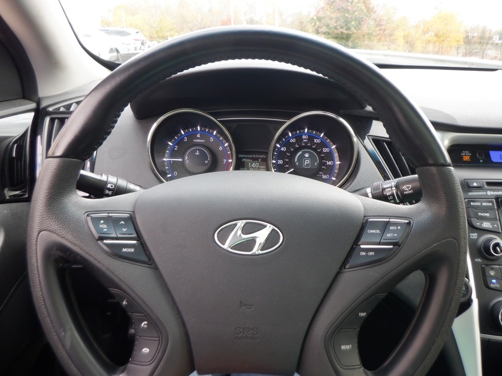 2012 Hyundai Sonata SE photo