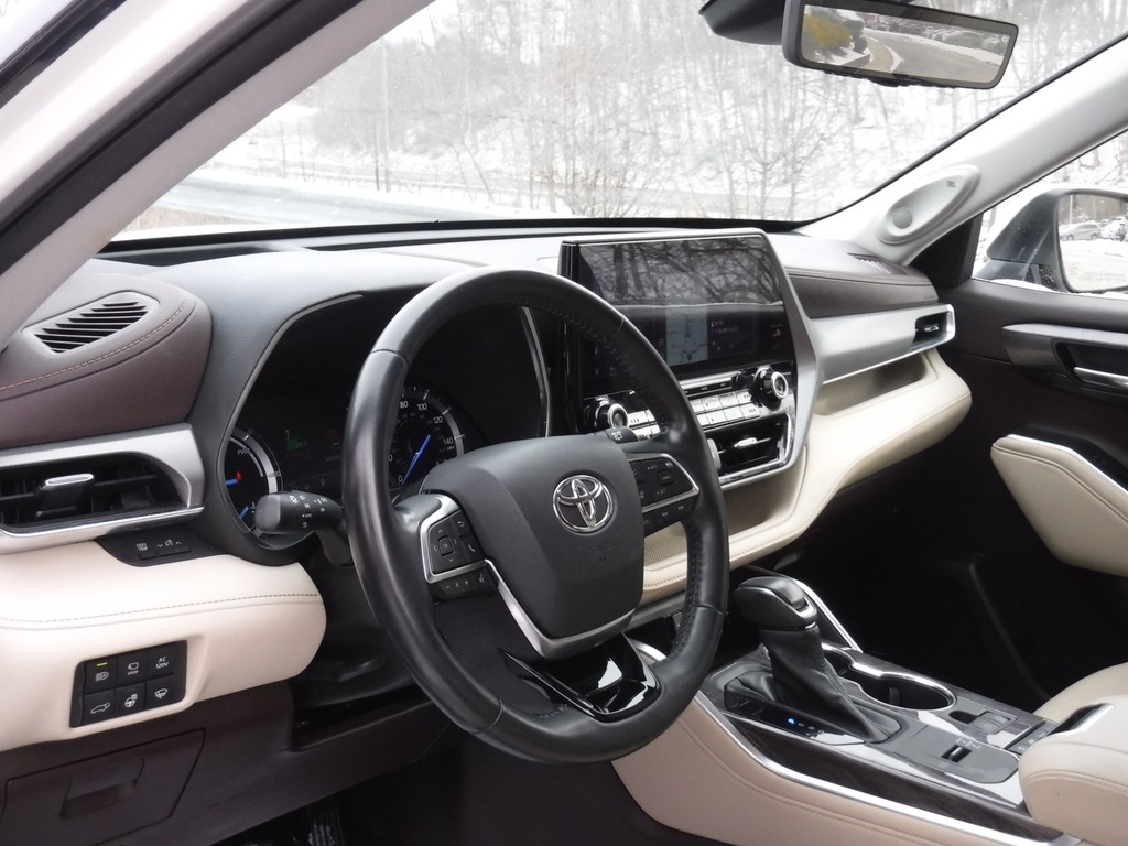 2021 Toyota Highlander Hybrid Platinum photo