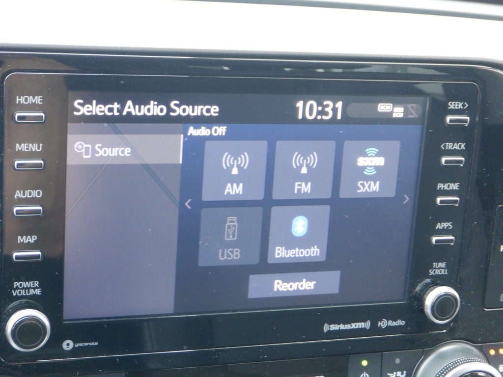 2021 Toyota Highlander XLE V6 AWD photo