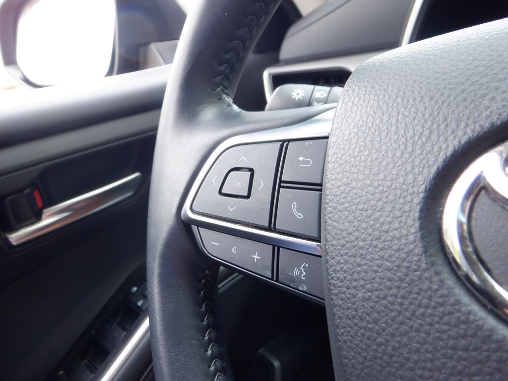 2021 Toyota Highlander XLE V6 AWD photo