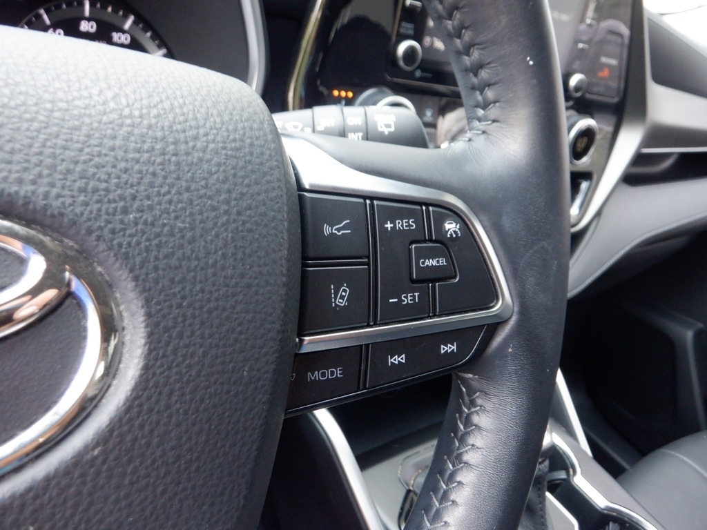 2021 Toyota Highlander XLE V6 AWD photo