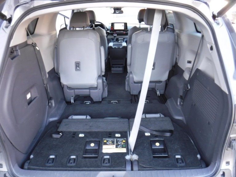 2021 Toyota Sienna XLE AWD HYBRID  photo