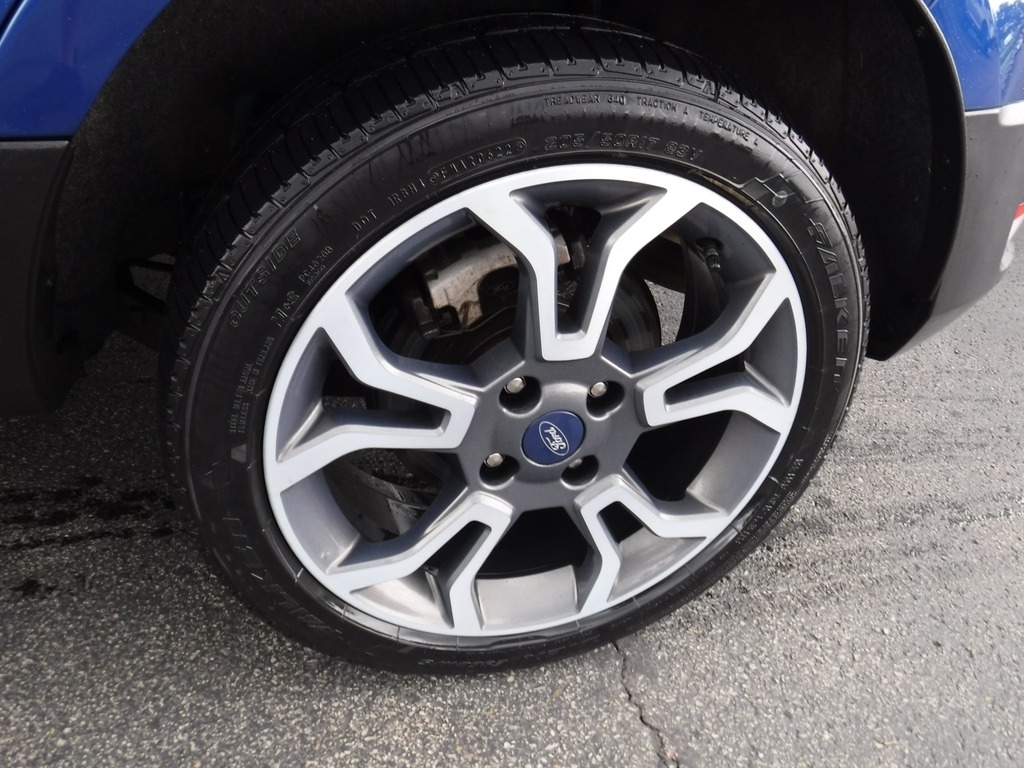 2020 Ford EcoSport AWD SES 4dr Crossover photo