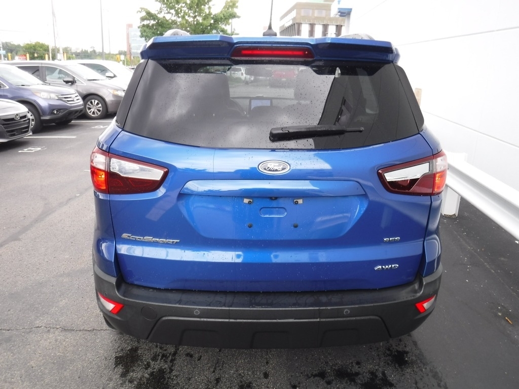 2020 Ford EcoSport AWD SES 4dr Crossover photo