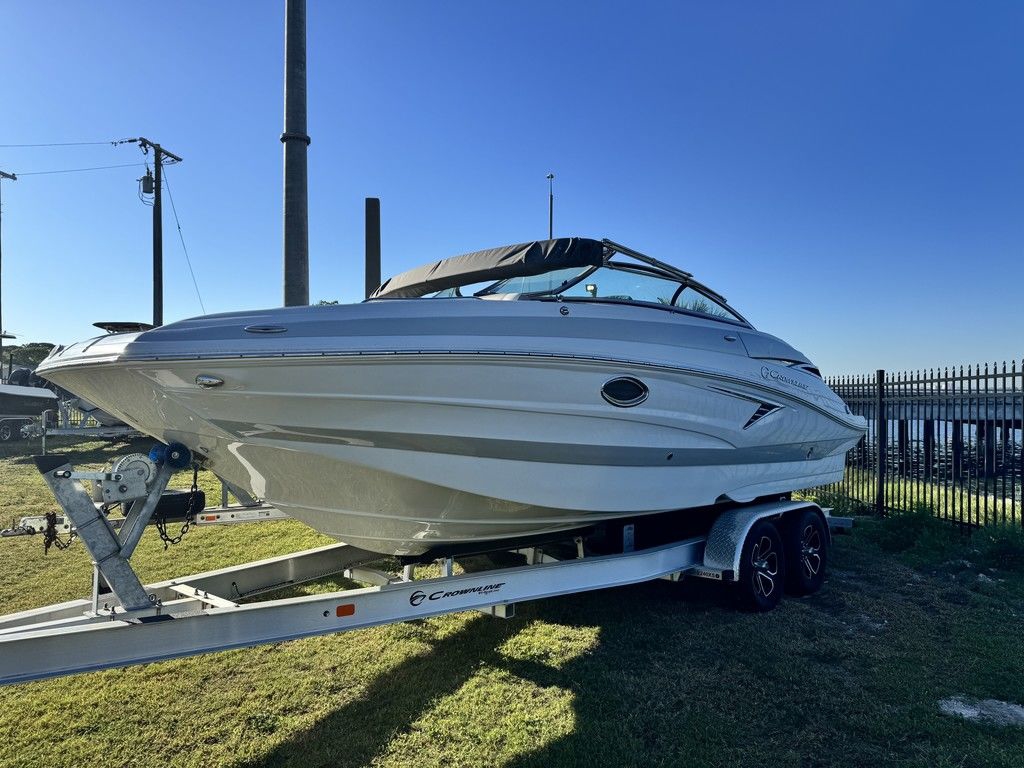 2024 Crownline E240 XS