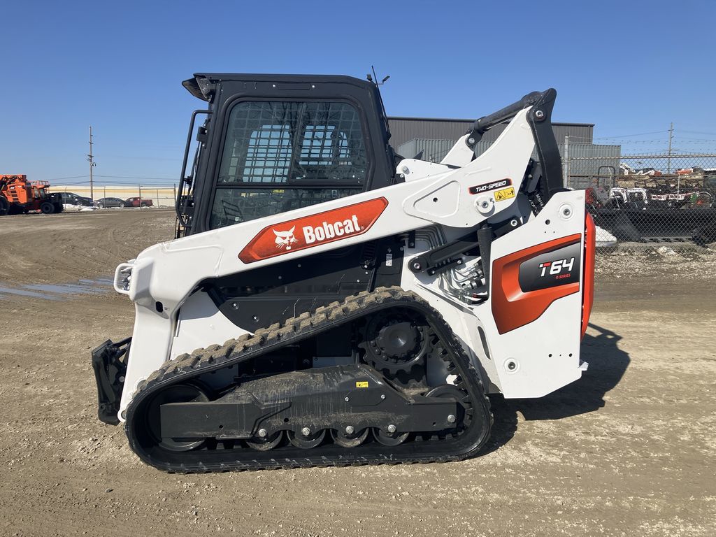 Photo of a 2026 Bobcat Compact Track Loaders T64