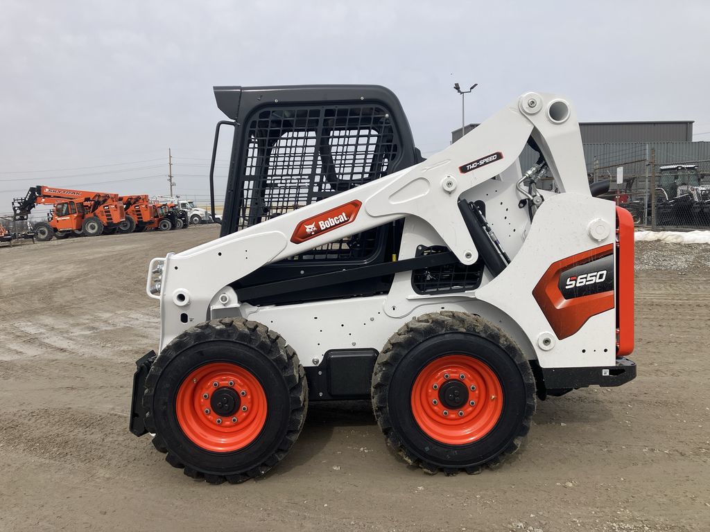 Photo of a 2026 Bobcat Skid Steer Loader S650 V2