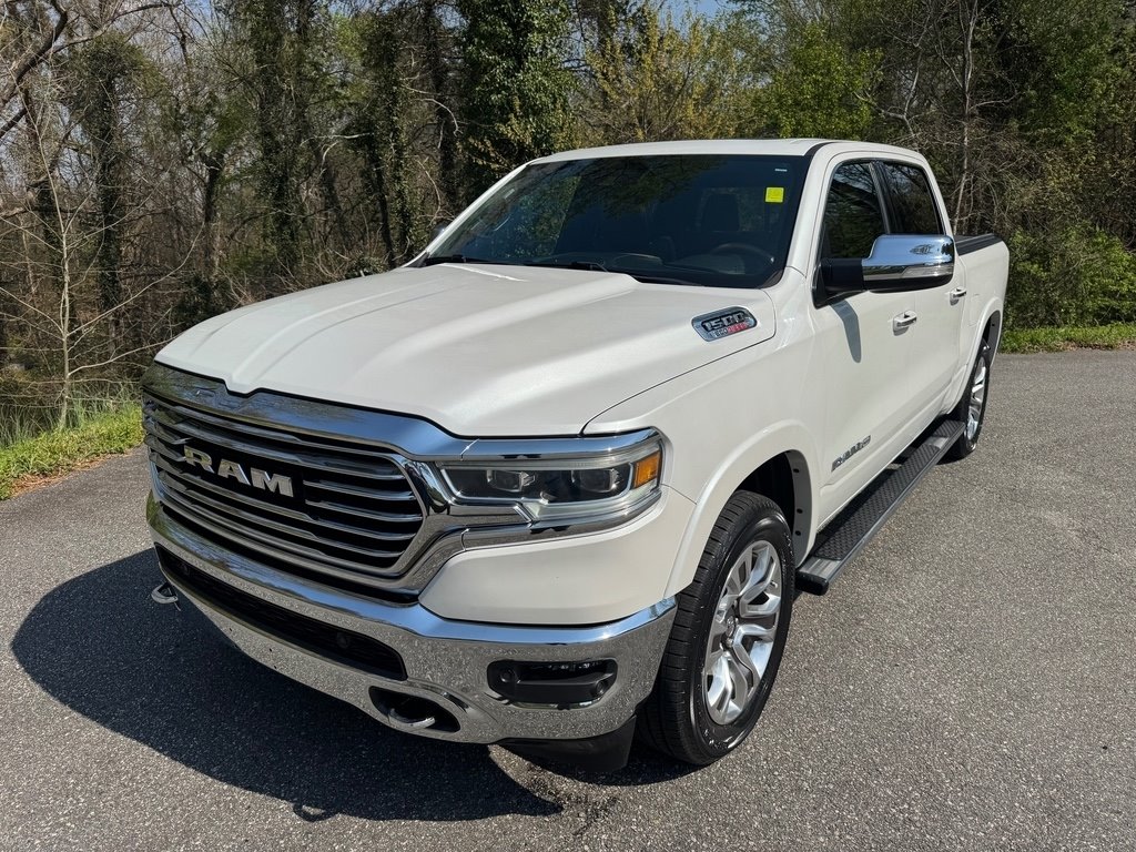 View vehicle photo 2