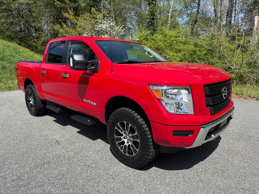 View vehicle photo 4