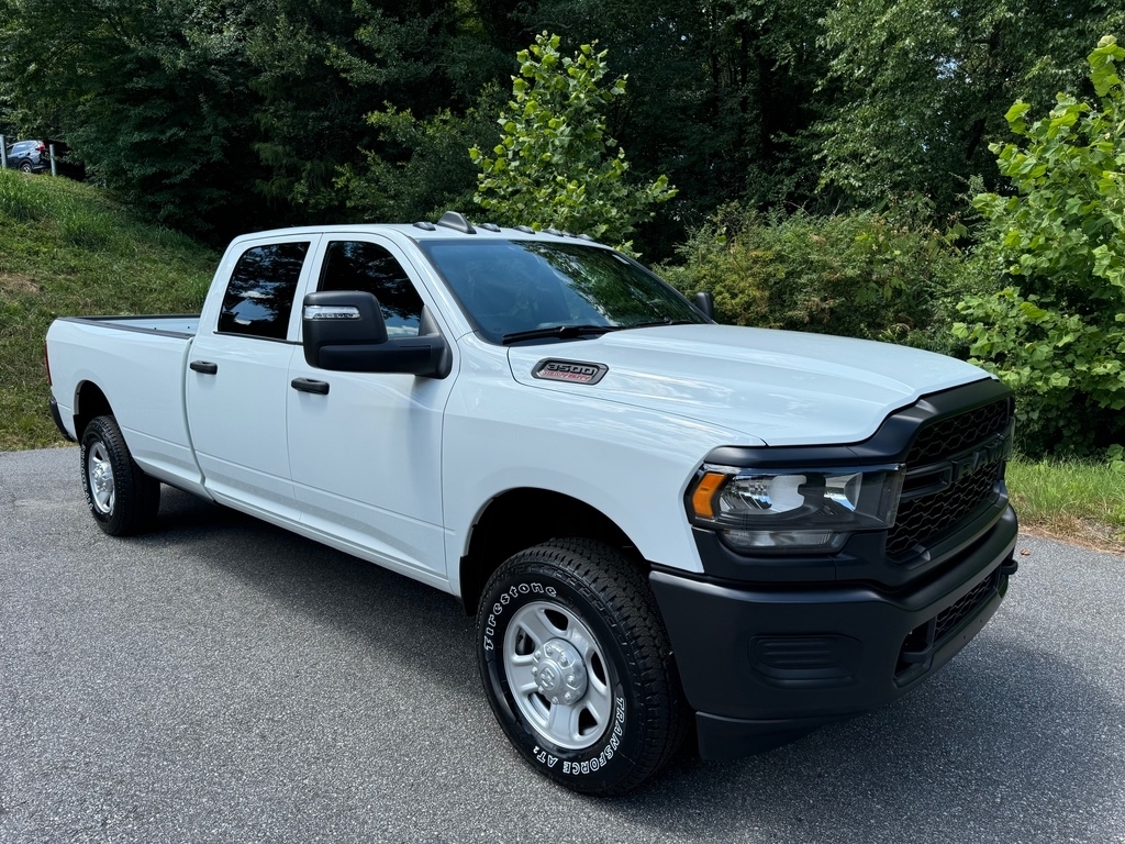 2024 RAM 3500 Tradesman Crew HEMI 4WD LWB photo