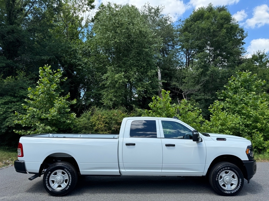 2024 RAM 3500 Tradesman Crew HEMI 4WD LWB photo