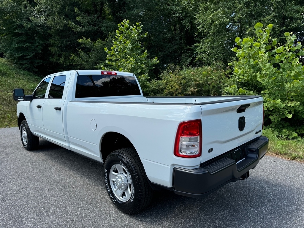 2024 RAM 3500 Tradesman Crew HEMI 4WD LWB photo