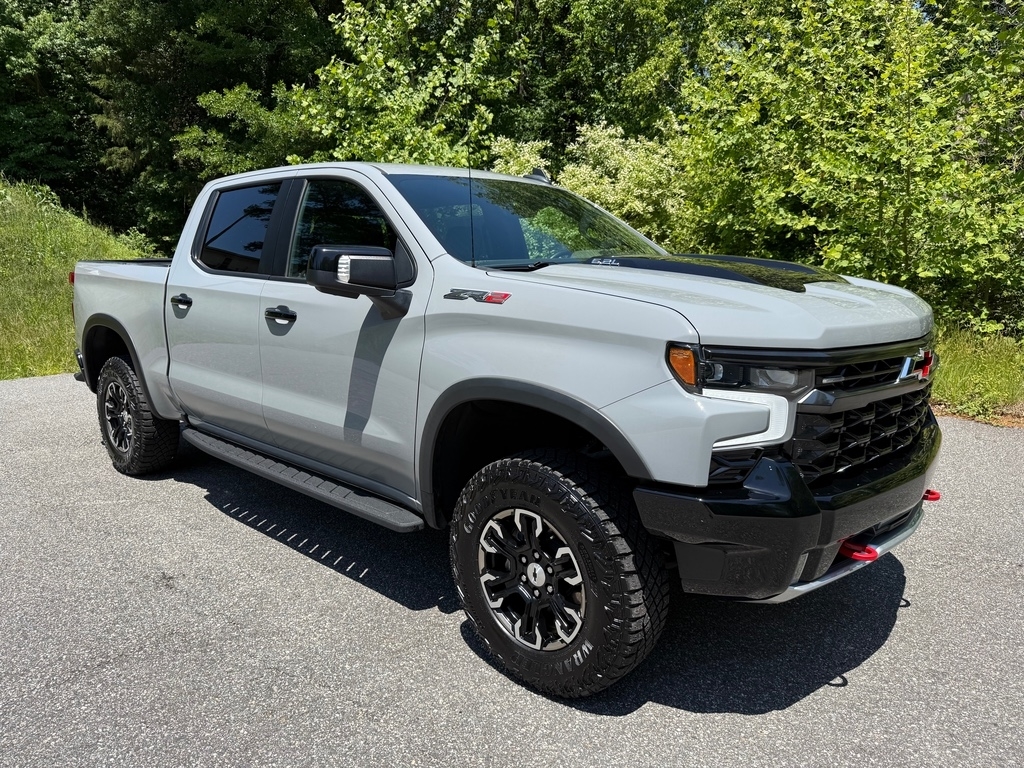 View vehicle photo 4