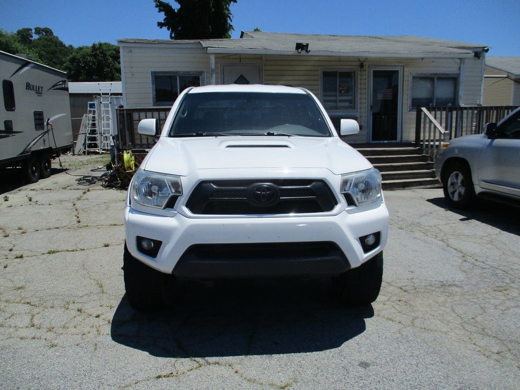 2015 Toyota Tacoma V6 for sale on Searchshop