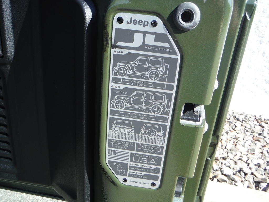 2021 Jeep Wrangler image 45