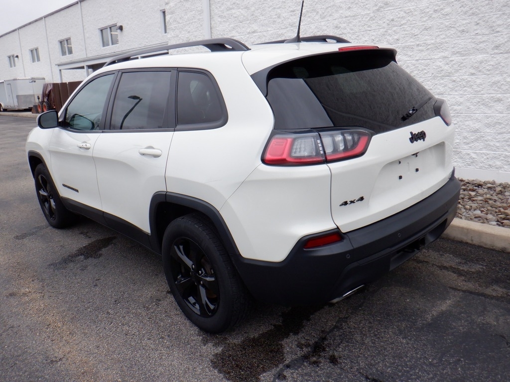 2019 Jeep Cherokee image 10