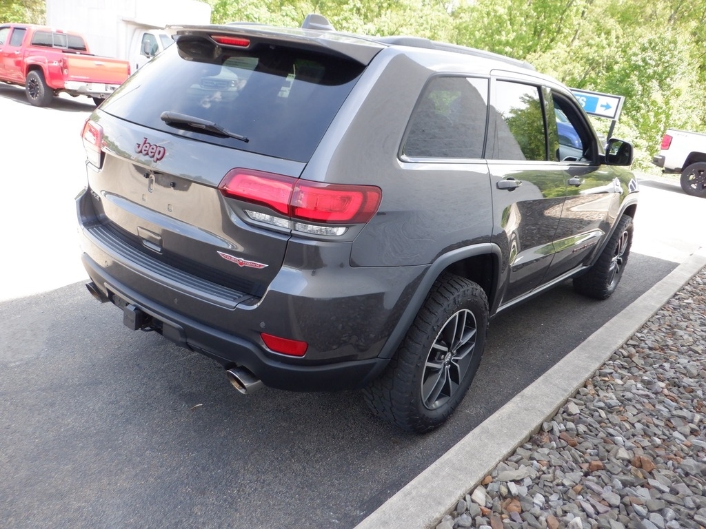 2017 Jeep Grand Cherokee image 11