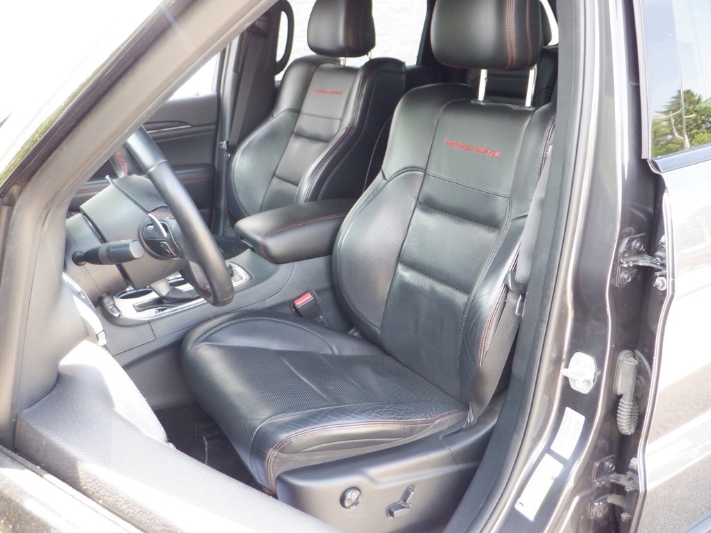 2017 Jeep Grand Cherokee image 23
