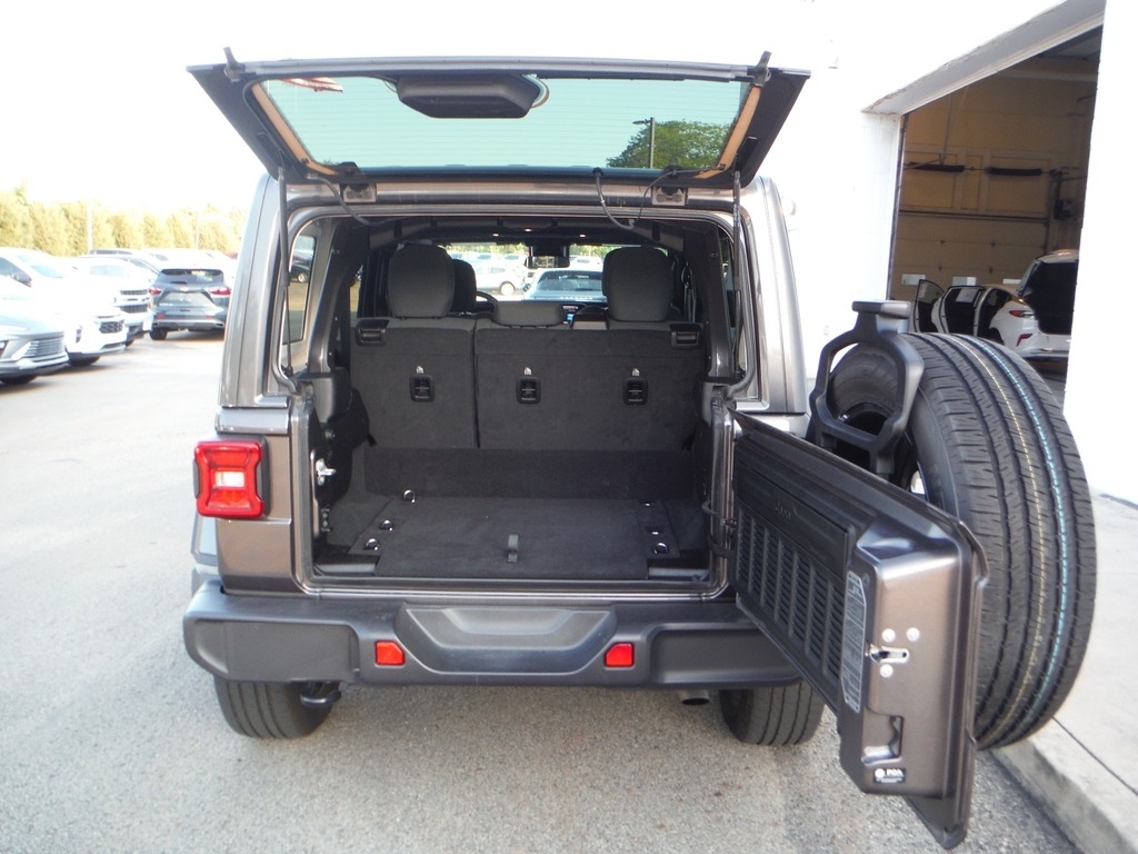2025 Jeep Wrangler image 54