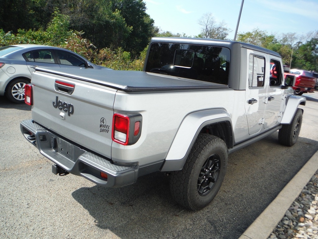 2021 Jeep Gladiator image 14