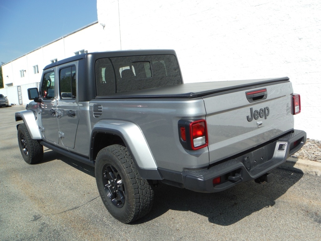 2021 Jeep Gladiator image 18