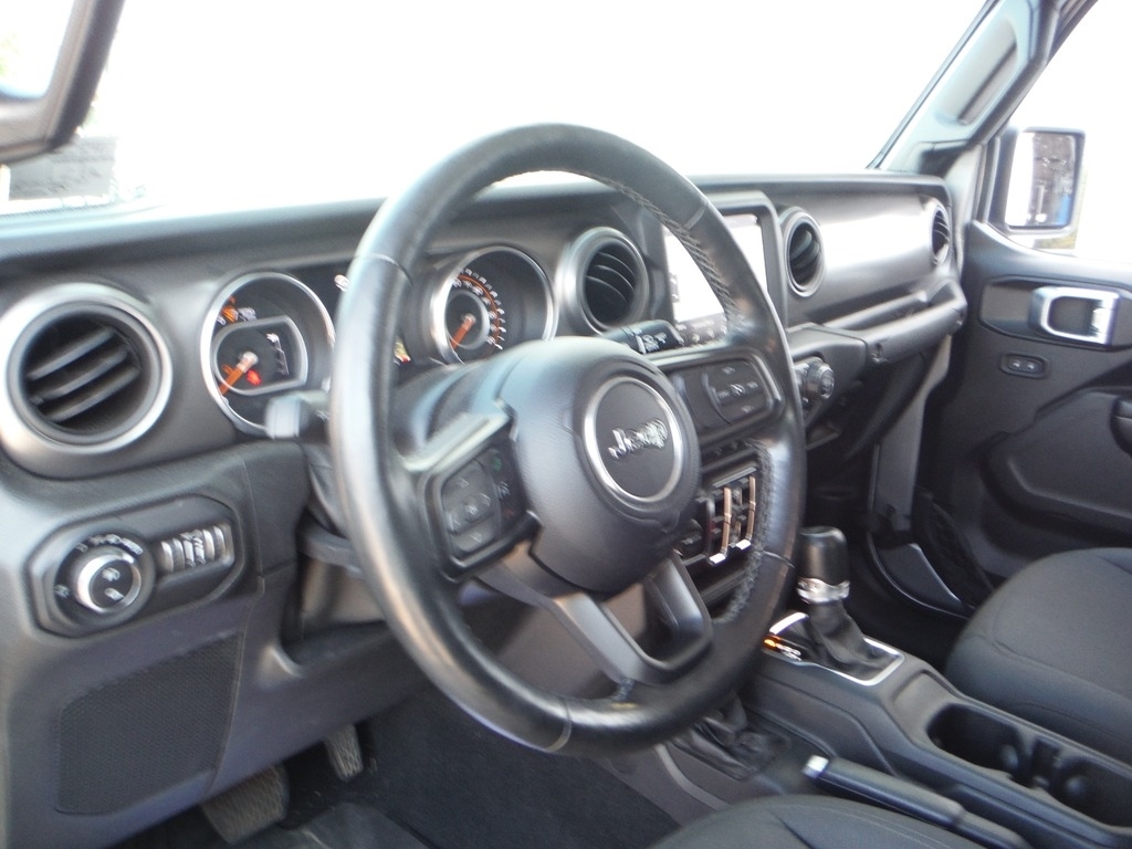 2021 Jeep Gladiator image 21