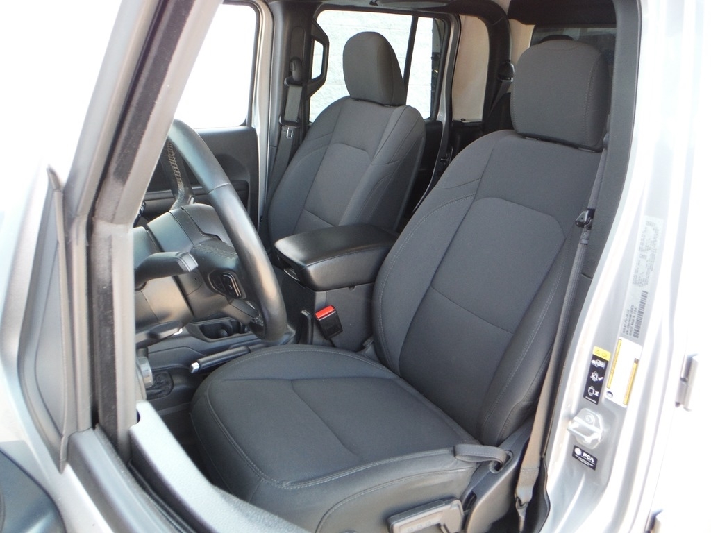 2021 Jeep Gladiator image 22