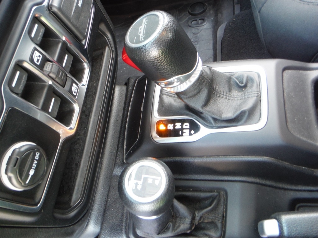 2021 Jeep Gladiator image 24