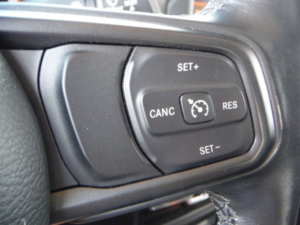 2021 Jeep Gladiator image 40