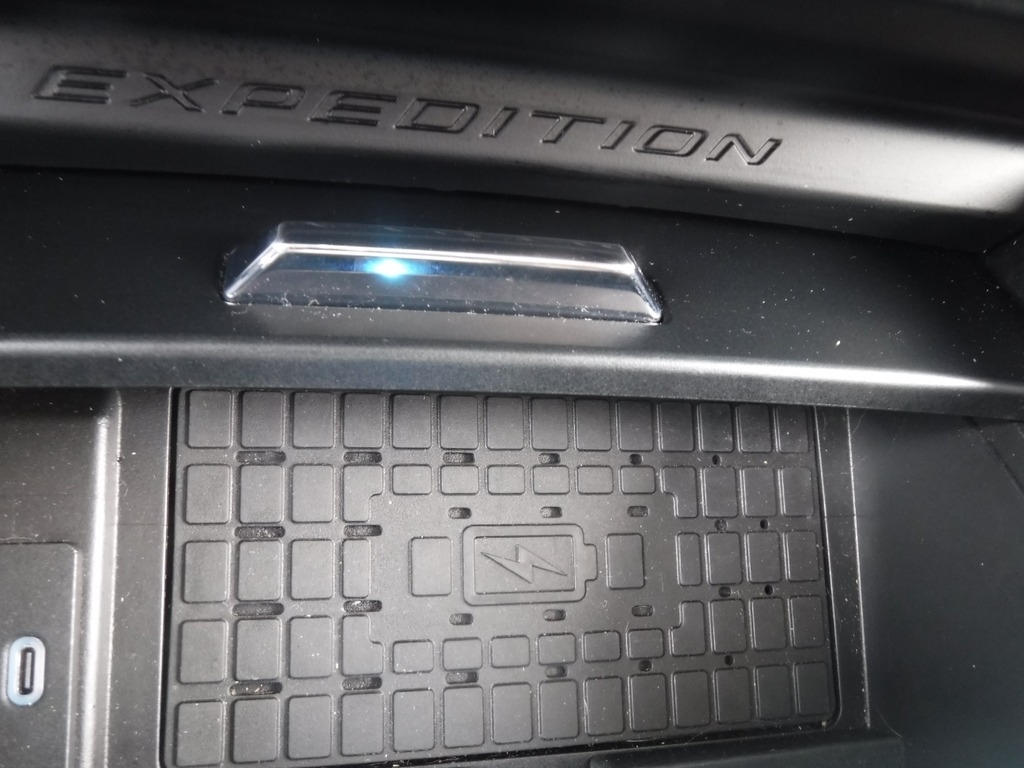 2024 Ford Expedition image 23
