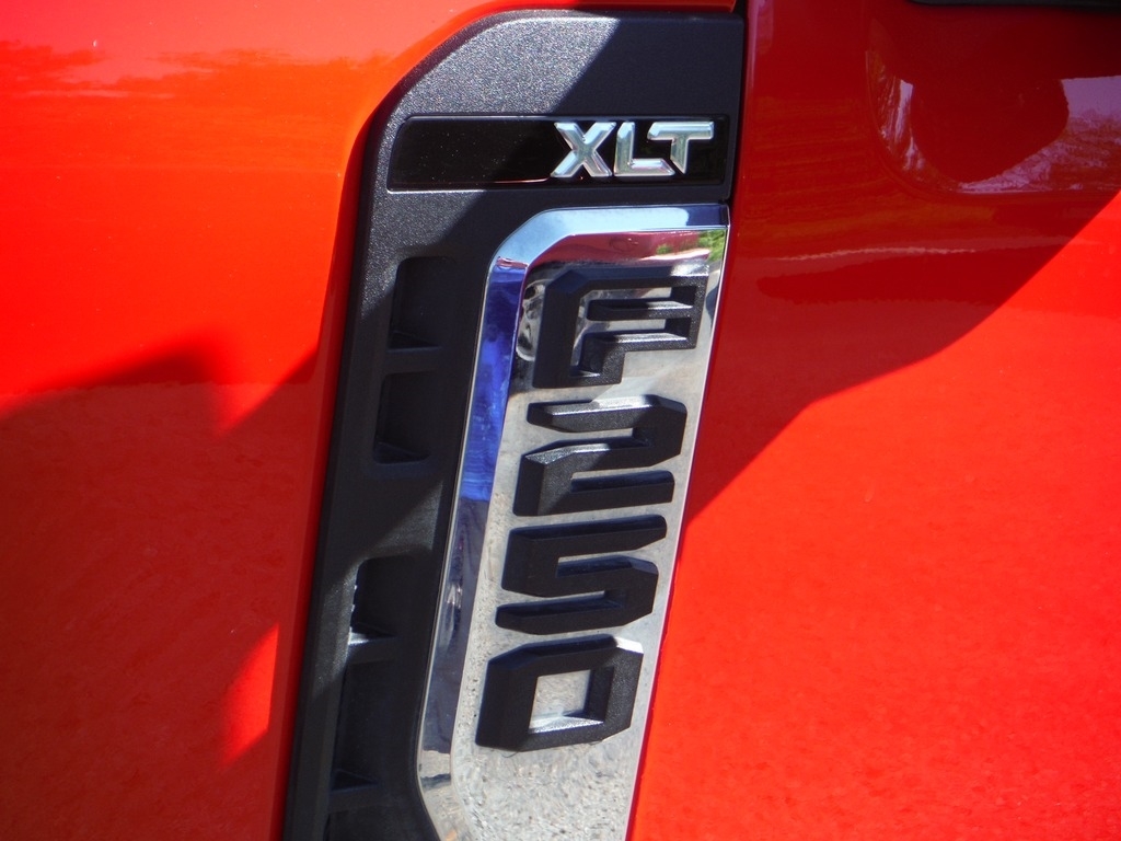2024 Ford F-250 Super Duty image 9