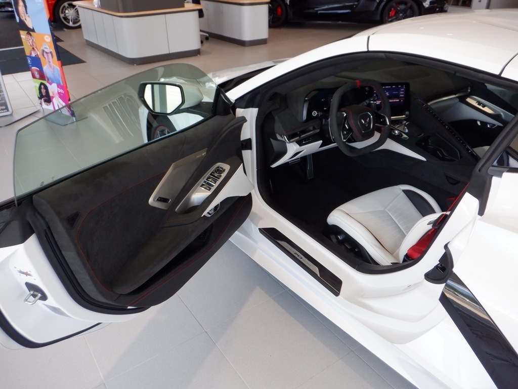 2023 Chevrolet Corvette image 17