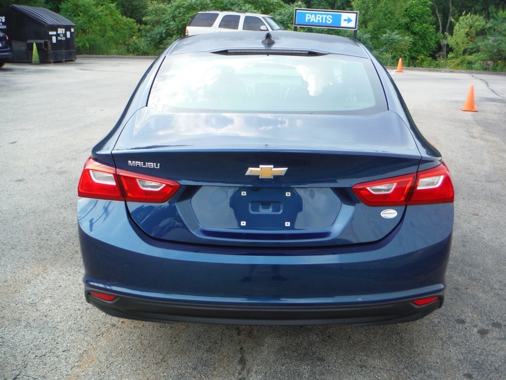 2019 Chevrolet Malibu image 9